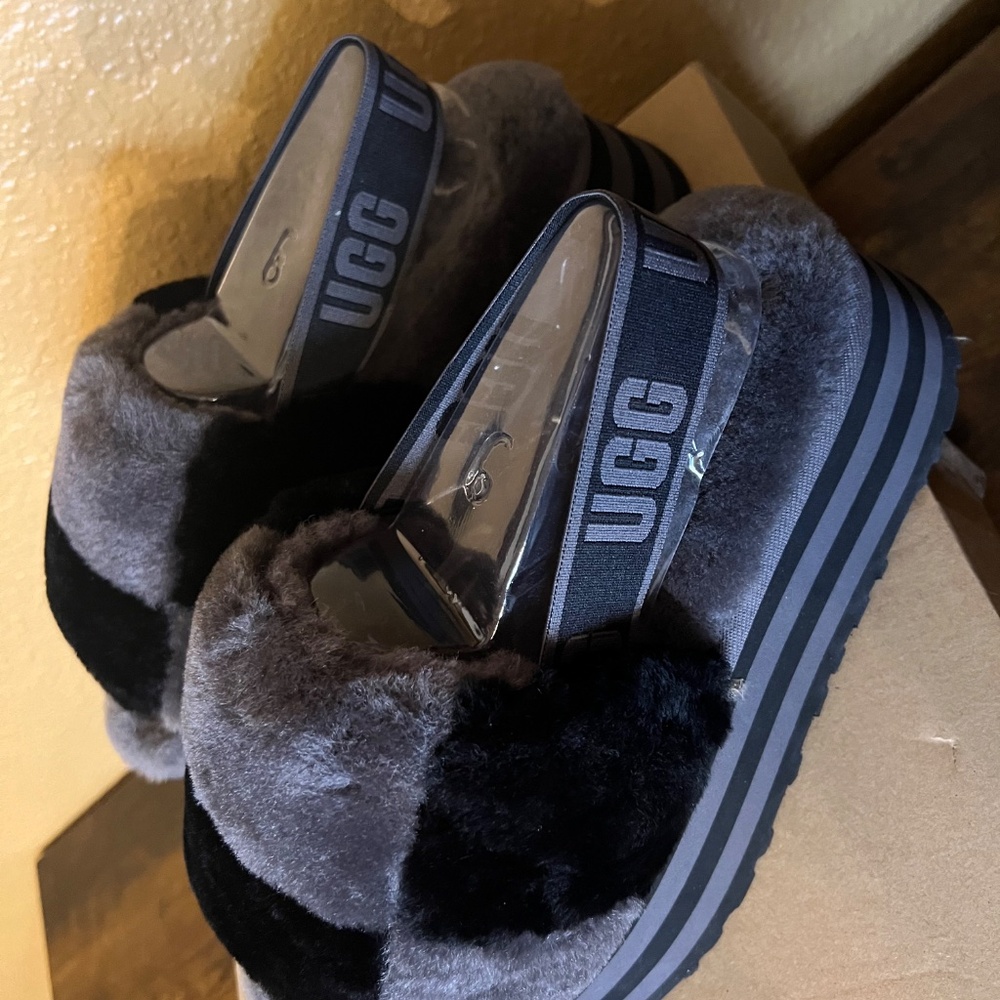 Brand New UGG Disco Checker Slide - Picture 2 of 7